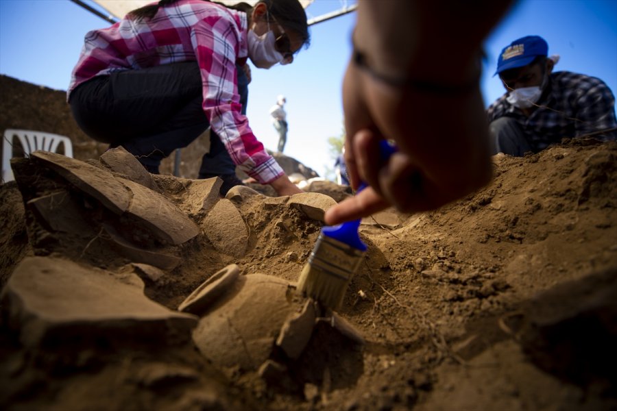 Patara'da 2 Bin 400 Yıllık 