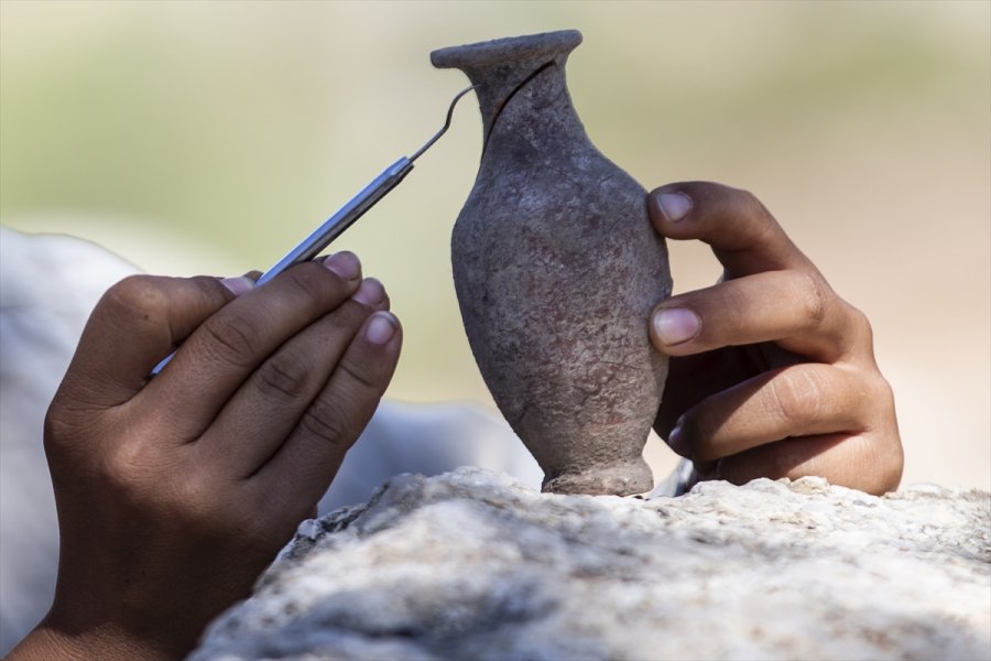 Patara'da 2 Bin 400 Yıllık 