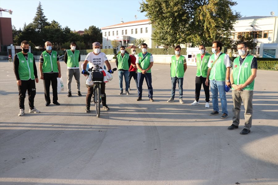 Yetimlere Dikkati Çekmek İçin Bisiklet Turuna Çıkan İhh Gönüllüsü Niğde'ye Geldi