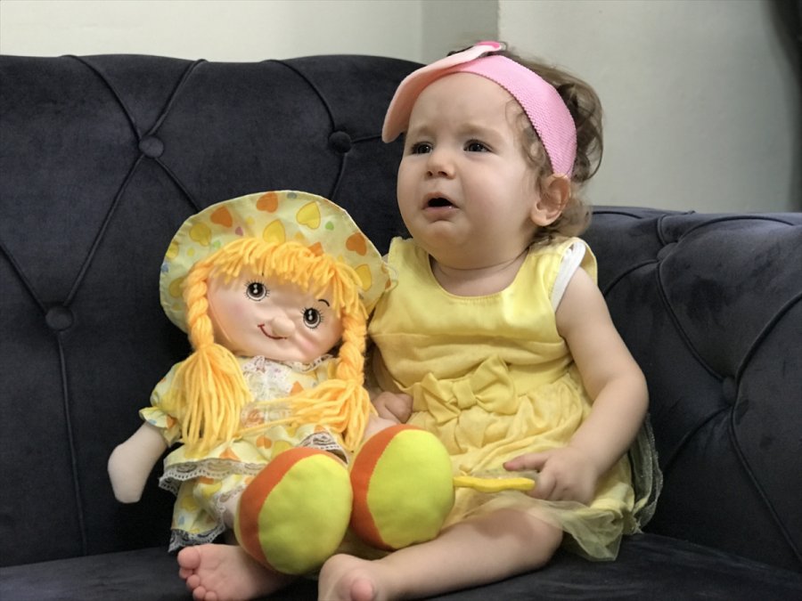 Tek Hayalleri Asya Bebeği Hayatta Tutabilmek