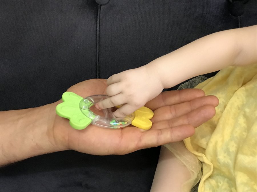 Tek Hayalleri Asya Bebeği Hayatta Tutabilmek