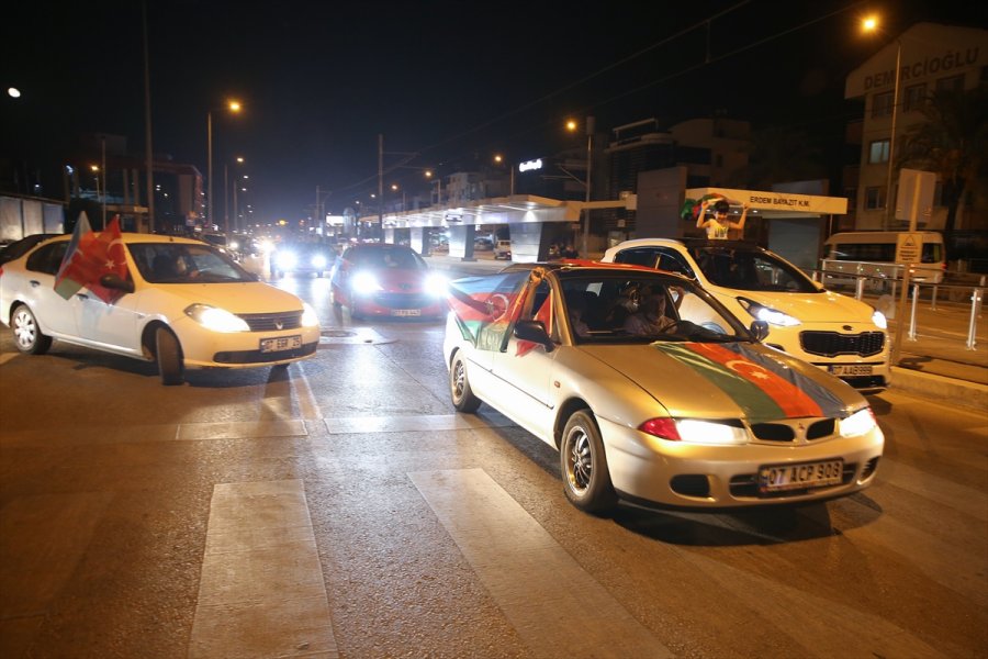 Antalya'da Azerbaycan'a Destek İçin Araç Konvoyu Oluşturuldu