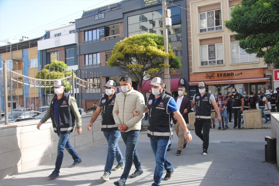 Eskişehir'de Kılık Değiştirerek Başkalarının Yerine Sınava Giren 8 Şüpheli Yakalandı