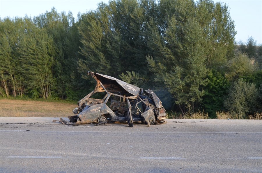 Konya'da İki Otomobil Çarpıştı: 9 Yaralı