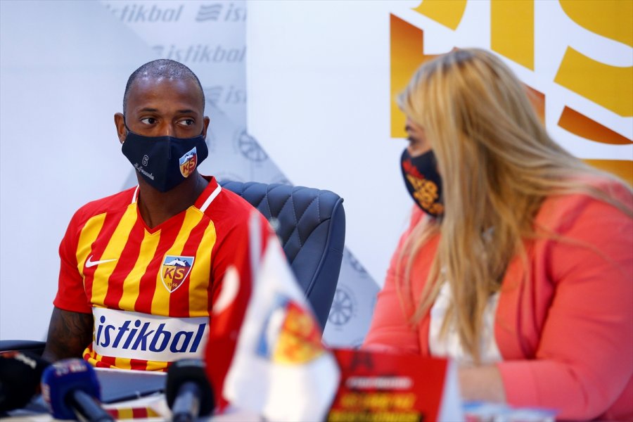 Kayserispor, Manuel Fernandes'le Sözleşme İmzaladı