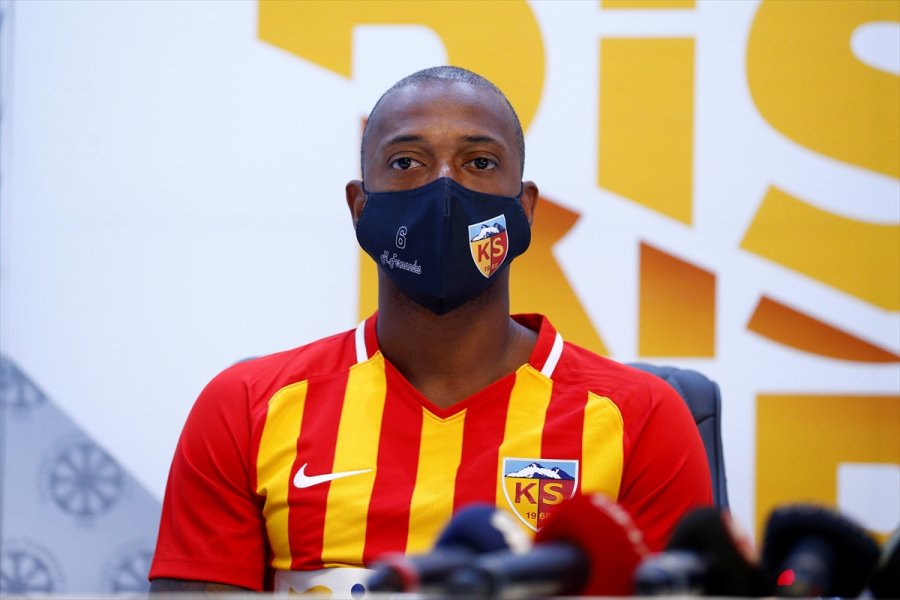Kayserispor, Manuel Fernandes'le Sözleşme İmzaladı