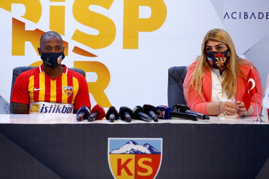 Kayserispor, Manuel Fernandes'le Sözleşme İmzaladı