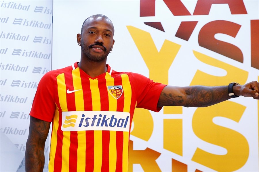 Kayserispor, Manuel Fernandes'le Sözleşme İmzaladı