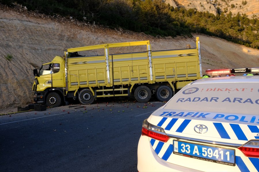 Mersin'de Trafik Kazası: 1 Ölü