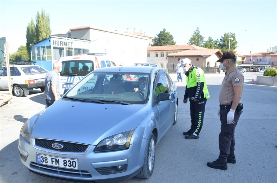 Bünyan'da Polisten Maske Denetimi