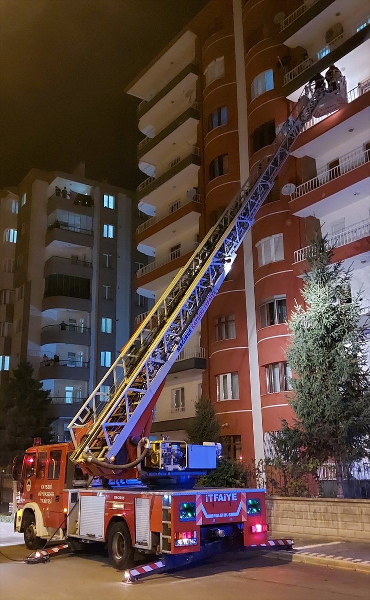 Kayseri'de Bir Evde Çıkan Yangın Hasara Neden Oldu