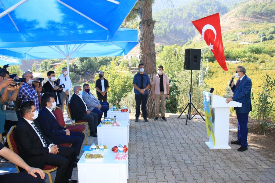 Mersin'de Eski Okul Binaları Eba Destek Noktası Oldu