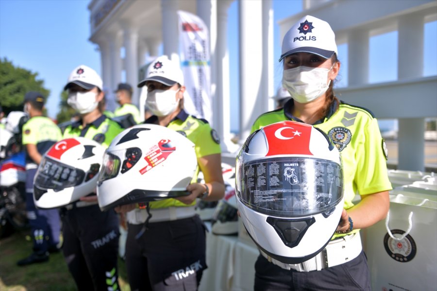 Mersin'de Polisten Ceza Bekleyen Motosiklet Sürücülerine 