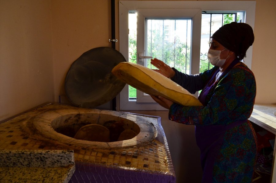 Mersin'de Tandır Ekmeği Kadınların Geçim Kaynağı Olacak
