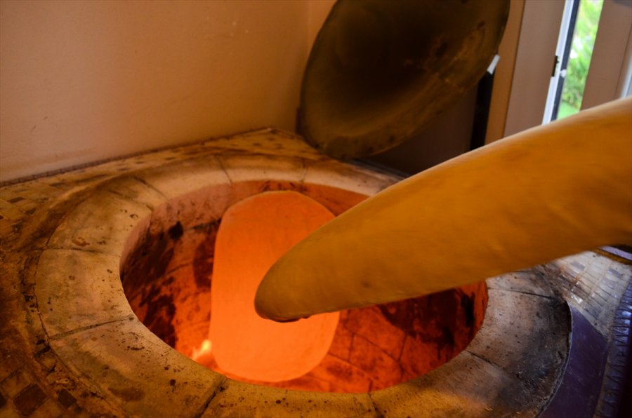 Mersin'de Tandır Ekmeği Kadınların Geçim Kaynağı Olacak