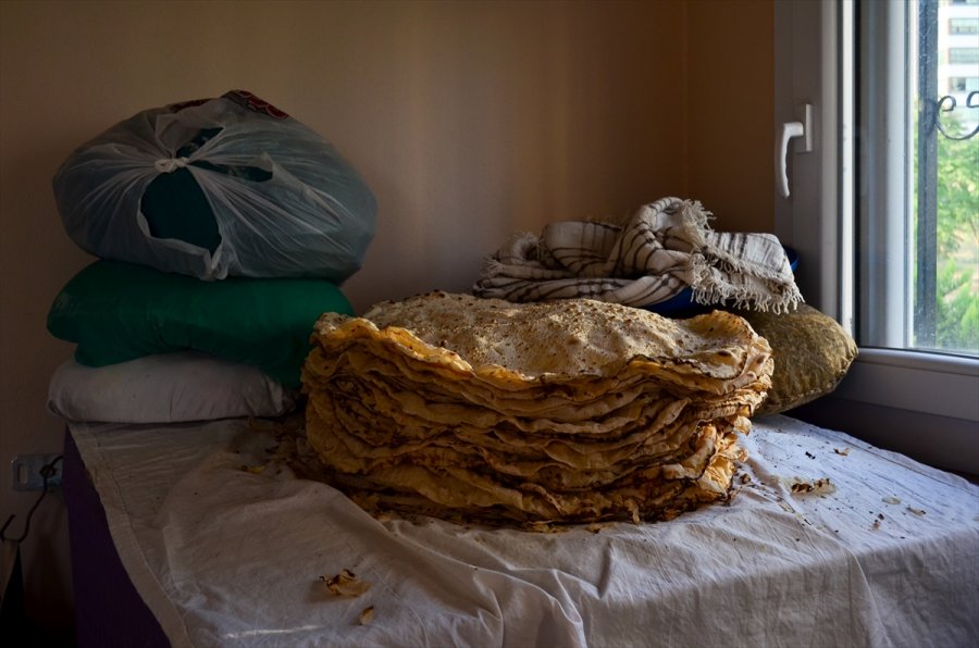 Mersin'de Tandır Ekmeği Kadınların Geçim Kaynağı Olacak