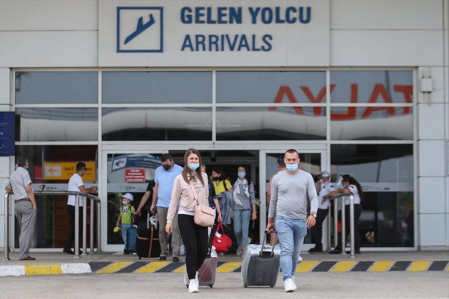 Antalya Havalimanı 179 Rotadan 7 Milyon Yolcuyu Ağırladı