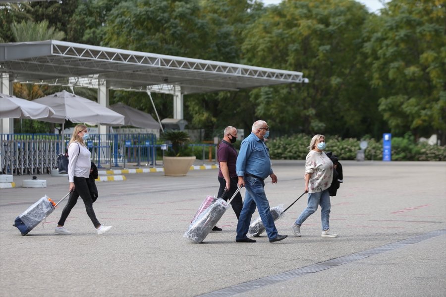 Antalya Havalimanı 179 Rotadan 7 Milyon Yolcuyu Ağırladı