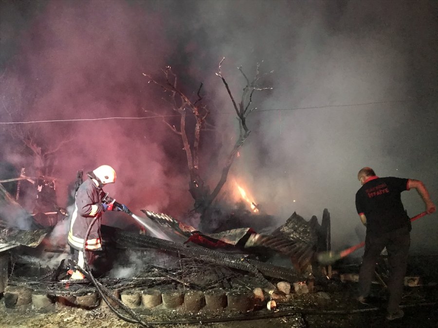 Kayseri'de Evde Çıkan Yangın Hasara Neden Oldu