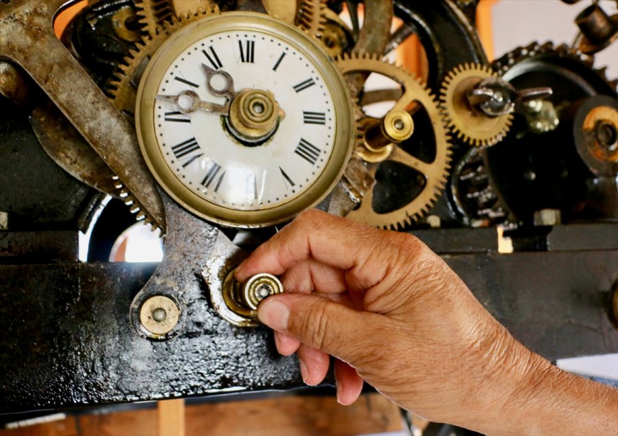 Tarihi Saat Kulesinin 