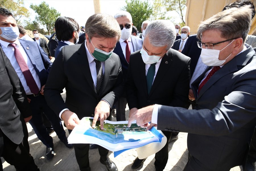 Yunus Emre, Anıt Mezarı Başında Anıldı