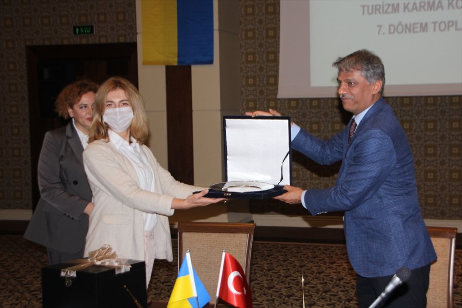 Antalya 3 Ayda Yarım Milyona Yakın Ukraynalı Turist Ağırladı