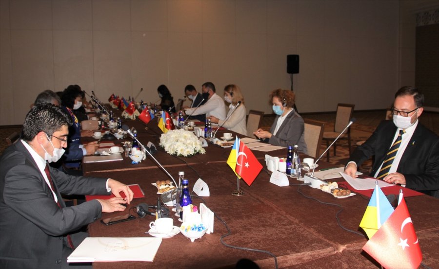 Antalya 3 Ayda Yarım Milyona Yakın Ukraynalı Turist Ağırladı