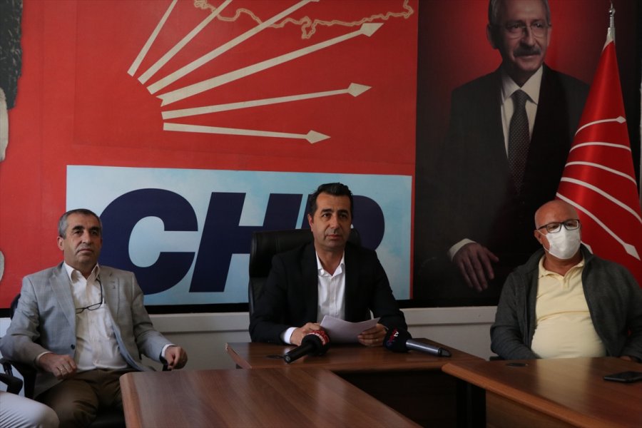 Chp Niğde İl Başkanı Erhan Adem Esnafın Sorunlarını Dile Getirdi