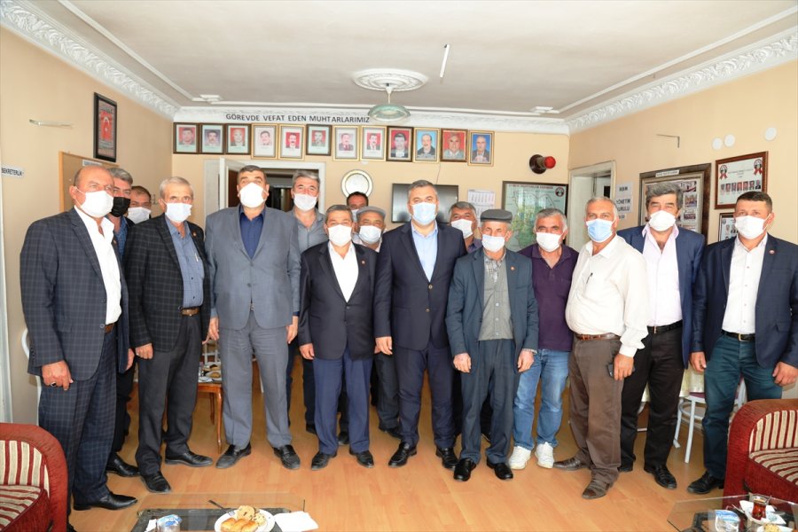 Çubuk Belediye Başkanı Demirbaş, Muhtarlarla Bir Araya Geldi