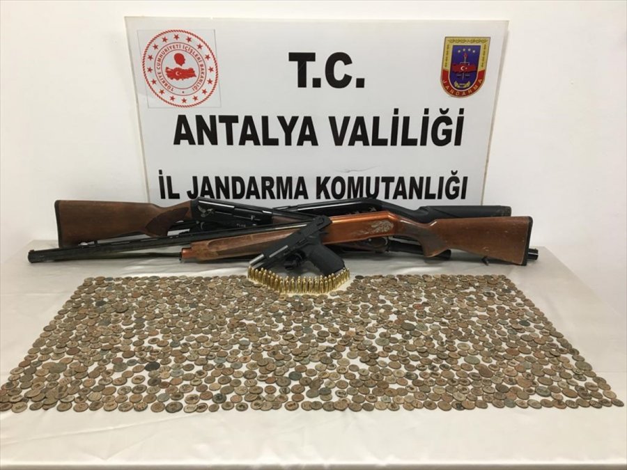 Antalya'da 1083 Sikke Ele Geçirildi