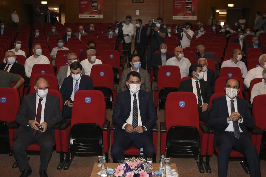 Bakan Kurum, Konya Ticaret Odası Meclis Üyeleriyle Bir Araya Geldi: