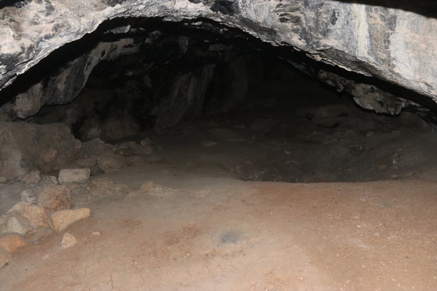 Mağara Duvarında 1700 Yıllık