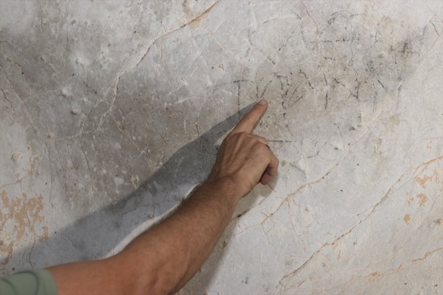 Mağara Duvarında 1700 Yıllık