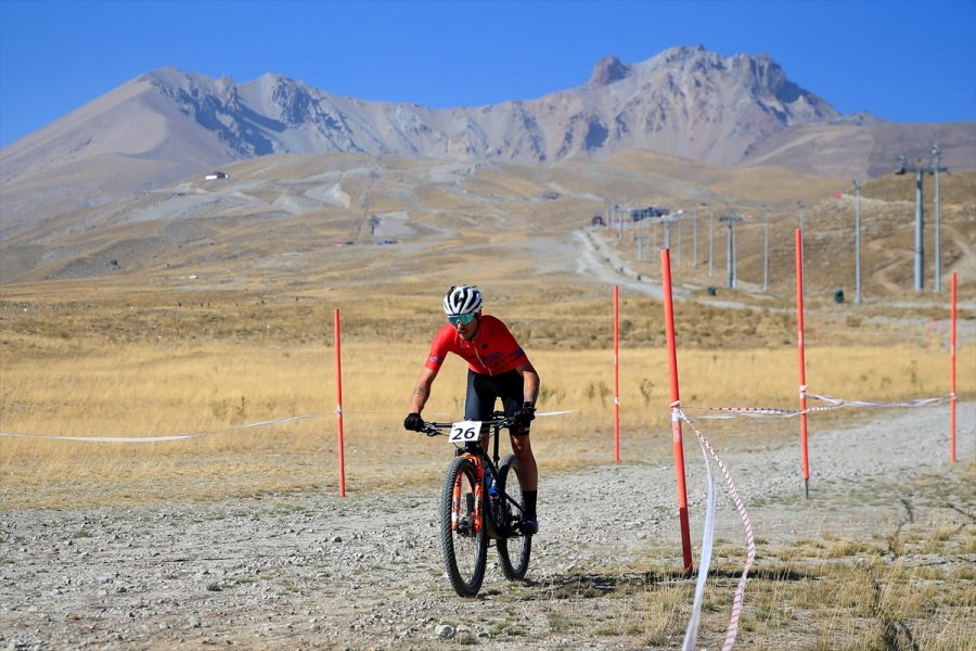 Erciyes Uluslararası Yol Ve Dağ Bisikleti Yarışları Tamamlandı