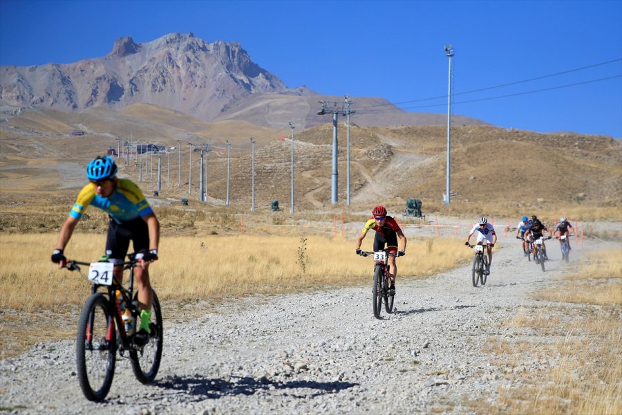 Erciyes Uluslararası Yol Ve Dağ Bisikleti Yarışları Tamamlandı