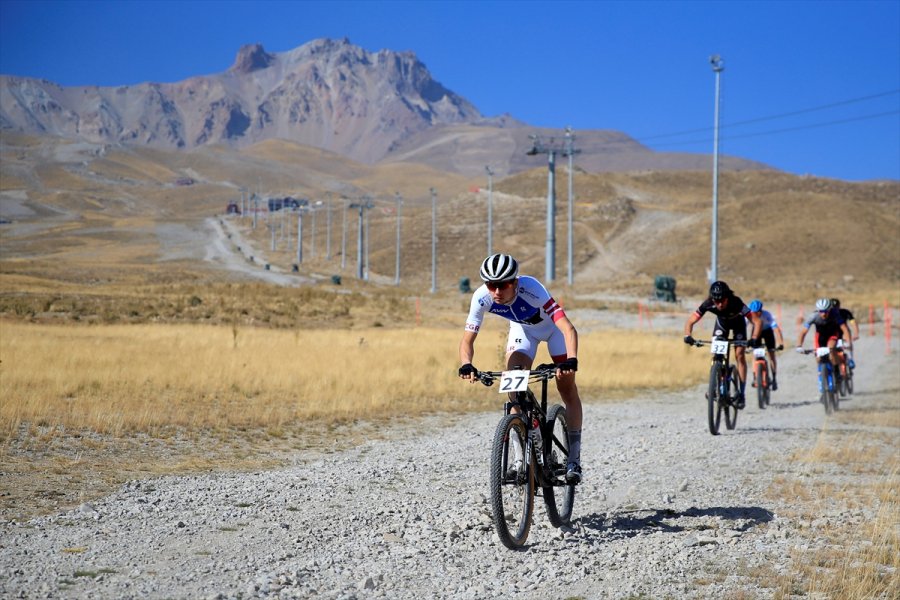 Erciyes Uluslararası Yol Ve Dağ Bisikleti Yarışları Tamamlandı