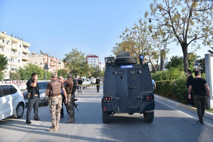 Güncelleme - Mersin'de Boş Arsada Patlama: 1 Yaralı