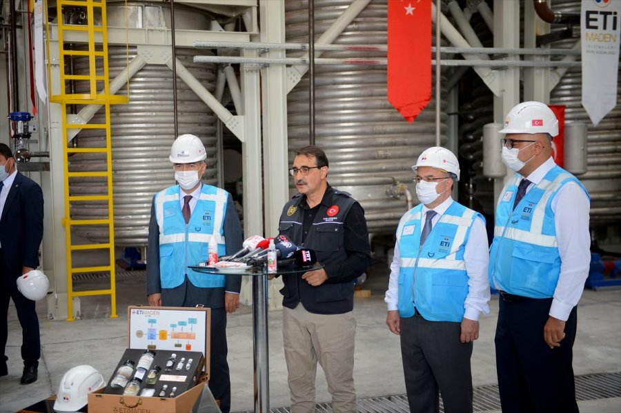 Bakan Dönmez, Türkiye'de İlk Kez Üretilecek Lityumun Pilot Tesisinde Konuştu: