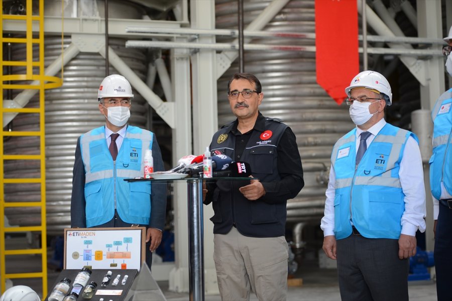 Bakan Dönmez, Türkiye'de İlk Kez Üretilecek Lityumun Pilot Tesisinde Konuştu: