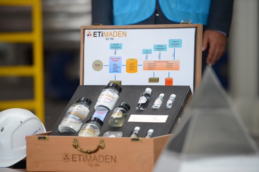 Bakan Dönmez, Türkiye'de İlk Kez Üretilecek Lityumun Pilot Tesisinde Konuştu: