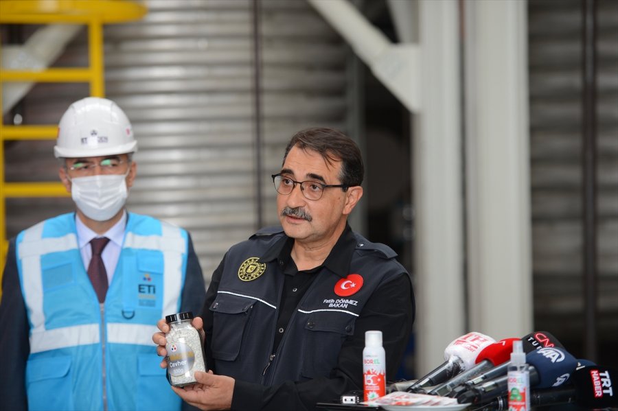 Bakan Dönmez, Türkiye'de İlk Kez Üretilecek Lityumun Pilot Tesisinde Konuştu: