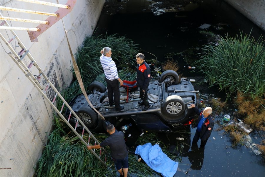 Kayseri'de Kanala Devrilen Otomobilin Sürücüsü Öldü