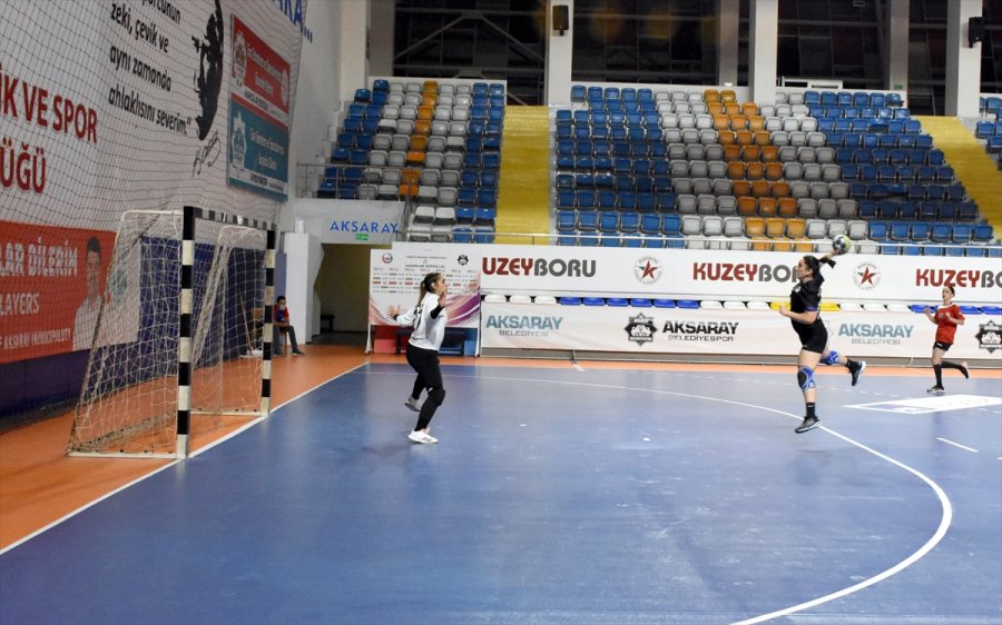 Aksaray Belediyespor: 18 - Üsküdar Belediyespor: 40