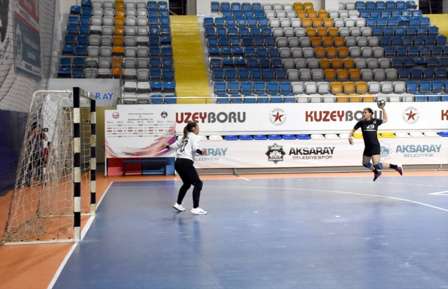 Aksaray Belediyespor: 18 - Üsküdar Belediyespor: 40