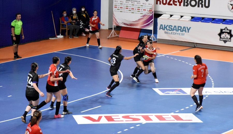 Aksaray Belediyespor: 18 - Üsküdar Belediyespor: 40