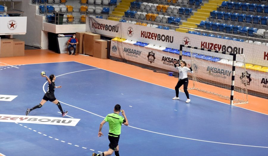 Aksaray Belediyespor: 18 - Üsküdar Belediyespor: 40