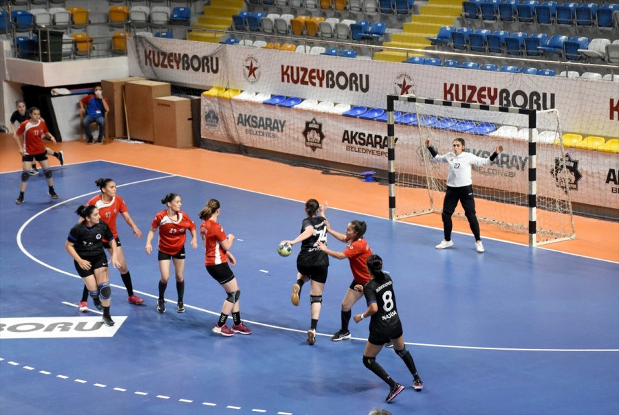 Aksaray Belediyespor: 18 - Üsküdar Belediyespor: 40