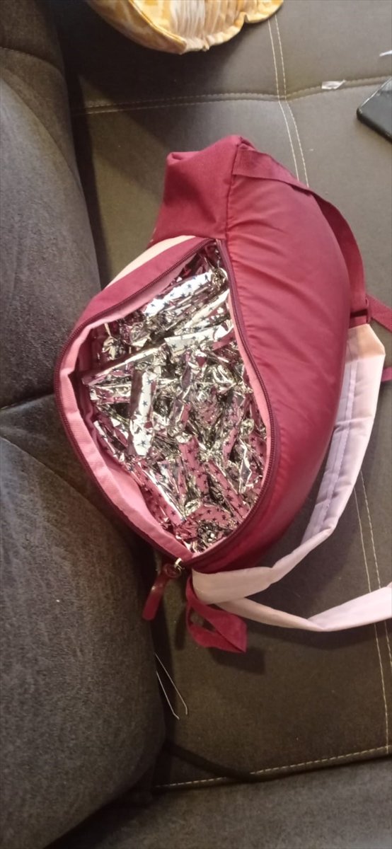 Antalya'da Hediye Paketlerinin İçinden Uyuşturucu Çıktı