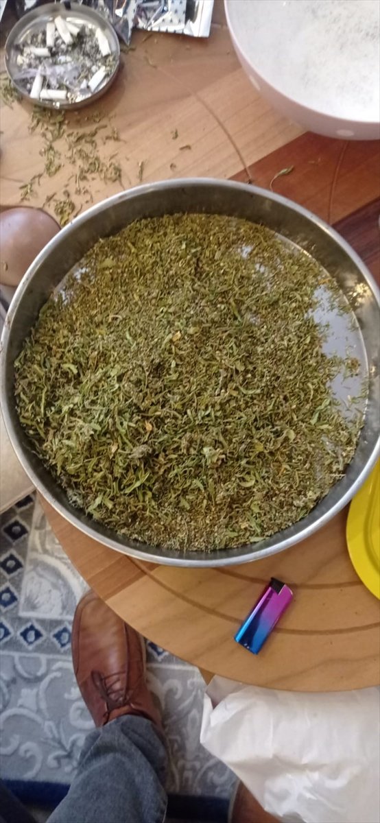 Antalya'da Hediye Paketlerinin İçinden Uyuşturucu Çıktı