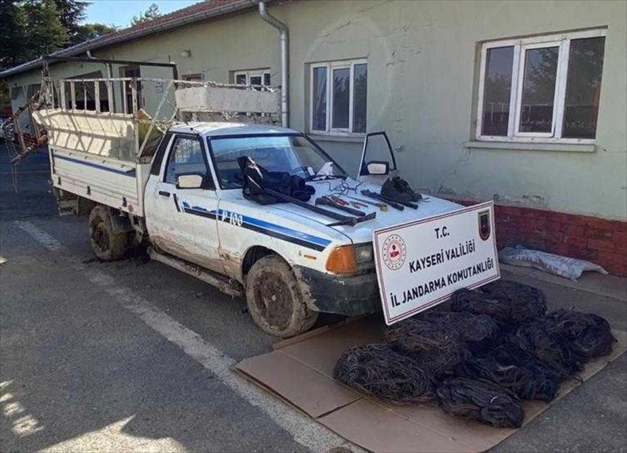 İçinde Bulunduğu Aracın Çamura Saplanması Sonucu Yakalanan Hırsızlık Şüphelisi Tutuklandı